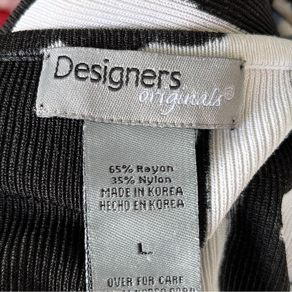 •Designers Original• Floral Zebra Design Pullover Top - Size Large - Picture 2 of 7